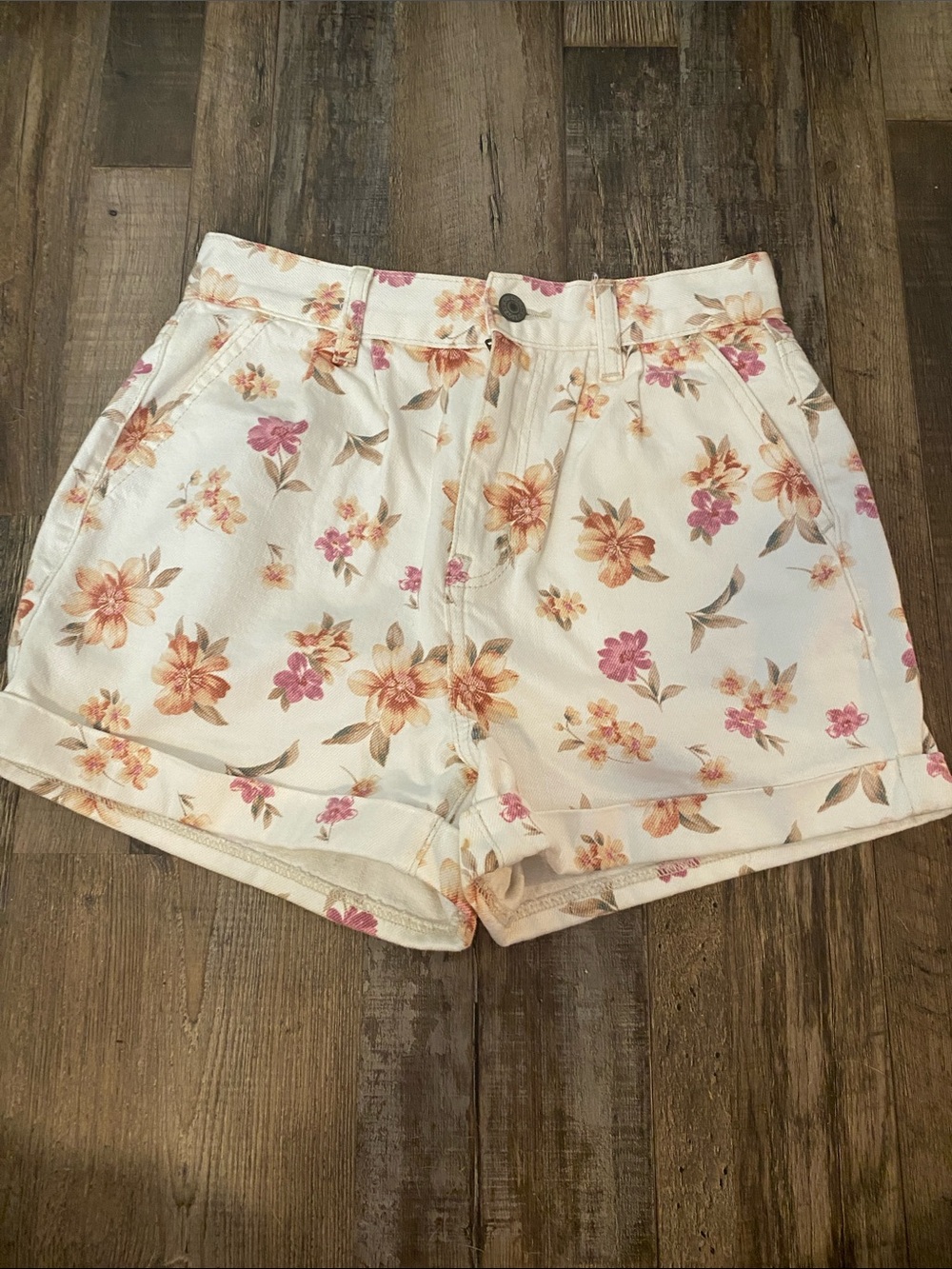 American Eagle Mom Shorts Floral w/ Cuffed Hem Sz 0